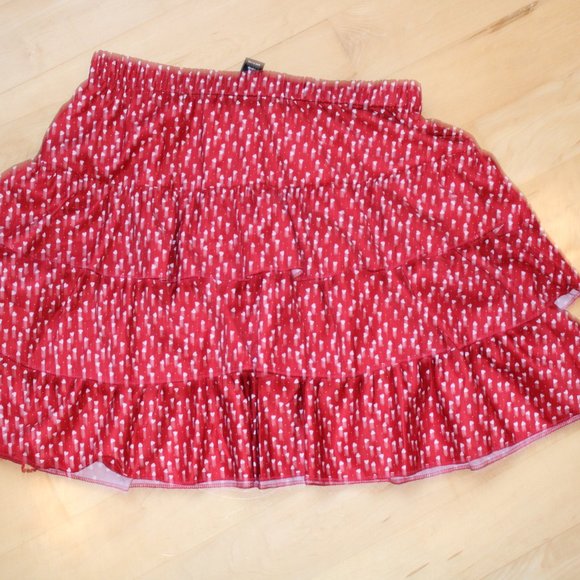 Heart Patterned Skirt - Picture 2 of 3